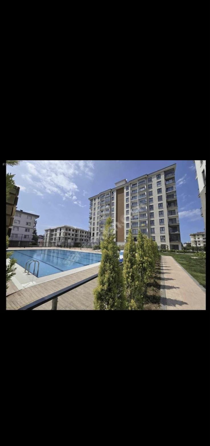 CUMHURİYET MAHALLESİ FH 259 SİTESİNDE SATILK HAVUZLU 1+1
